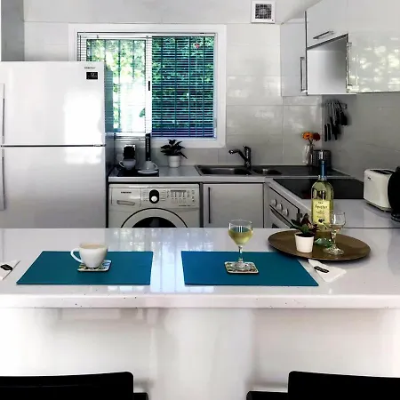 Seaside Maisonette 200m From Sea *