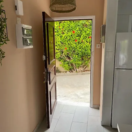 Seaside Maisonette 200m From Sea
